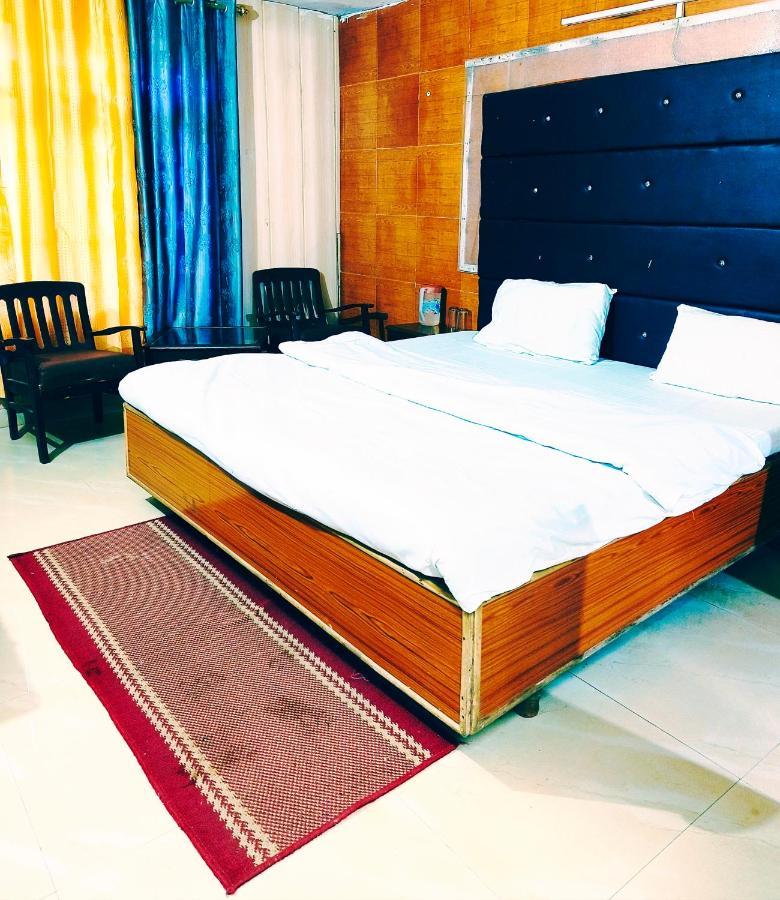 Hotel Holiday Dalhousie - Near Ghandhi Chowk Mall Road Exterior foto